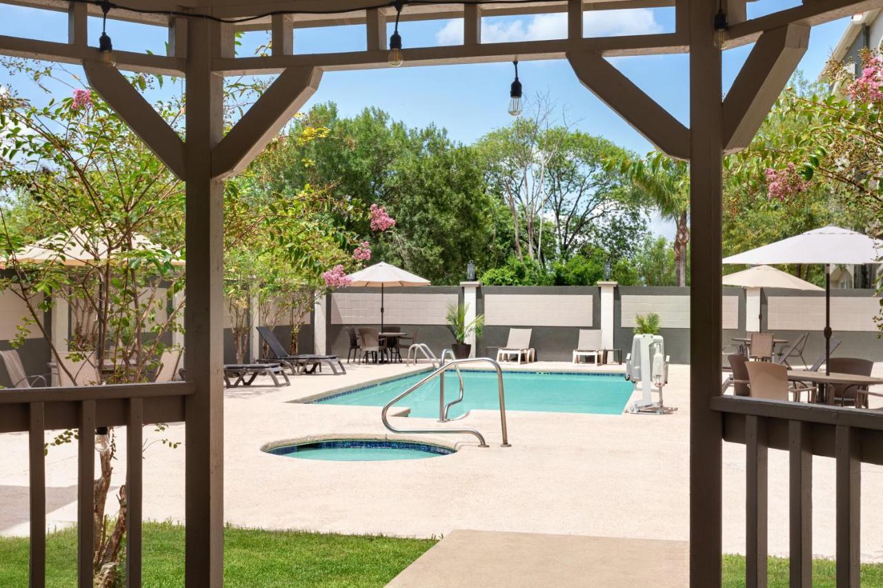 La Quinta By Wyndham Brownsville North Exteriör bild