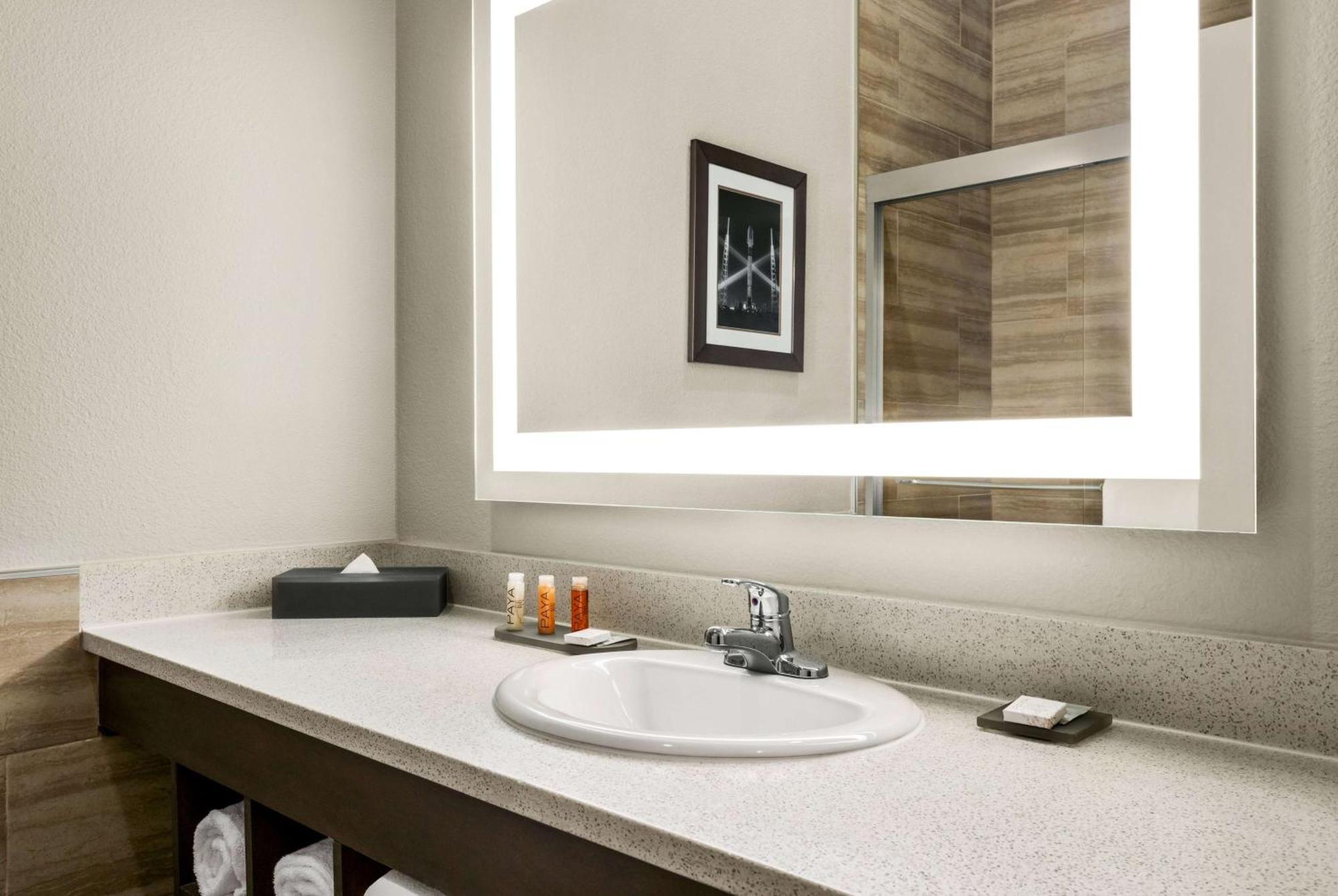 La Quinta By Wyndham Brownsville North Exteriör bild